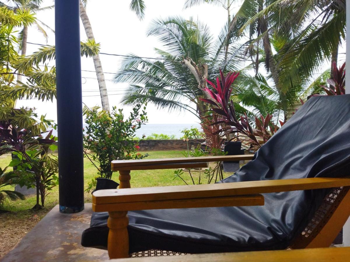 Sunchaser Beach Hotel Tangalle Ngoại thất bức ảnh