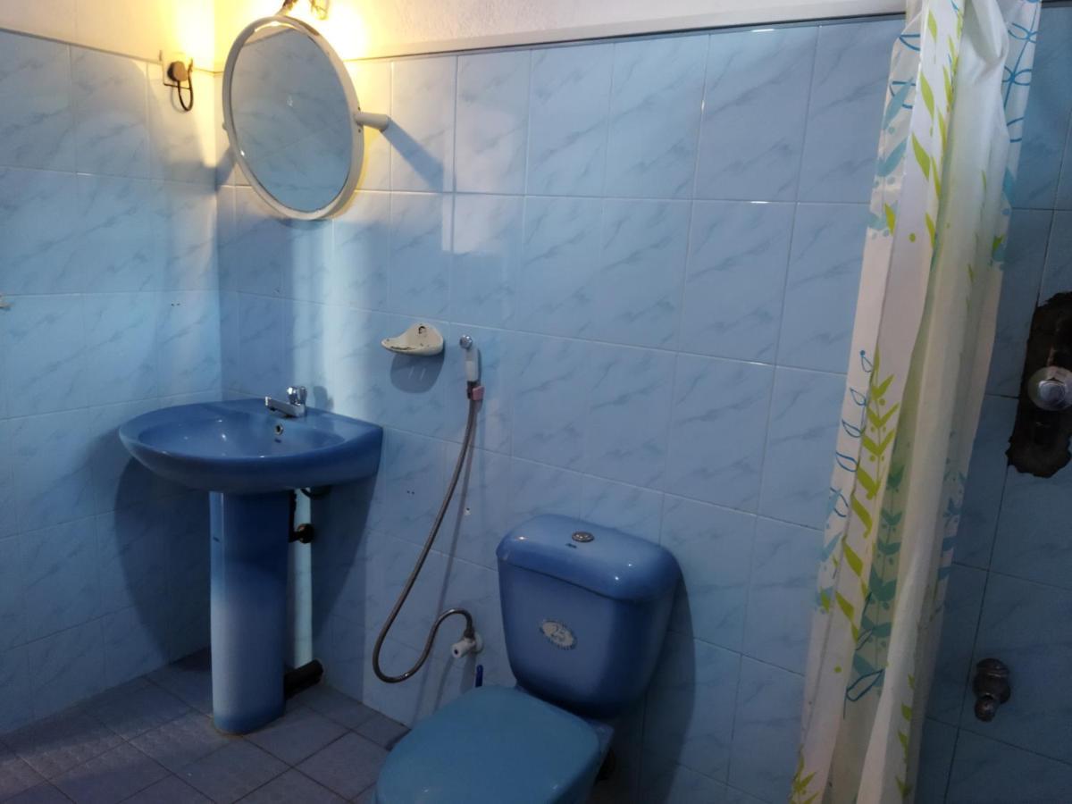 Sunchaser Beach Hotel Tangalle Ngoại thất bức ảnh