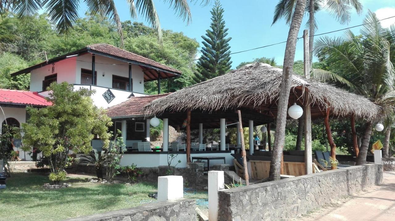 Sunchaser Beach Hotel Tangalle Ngoại thất bức ảnh
