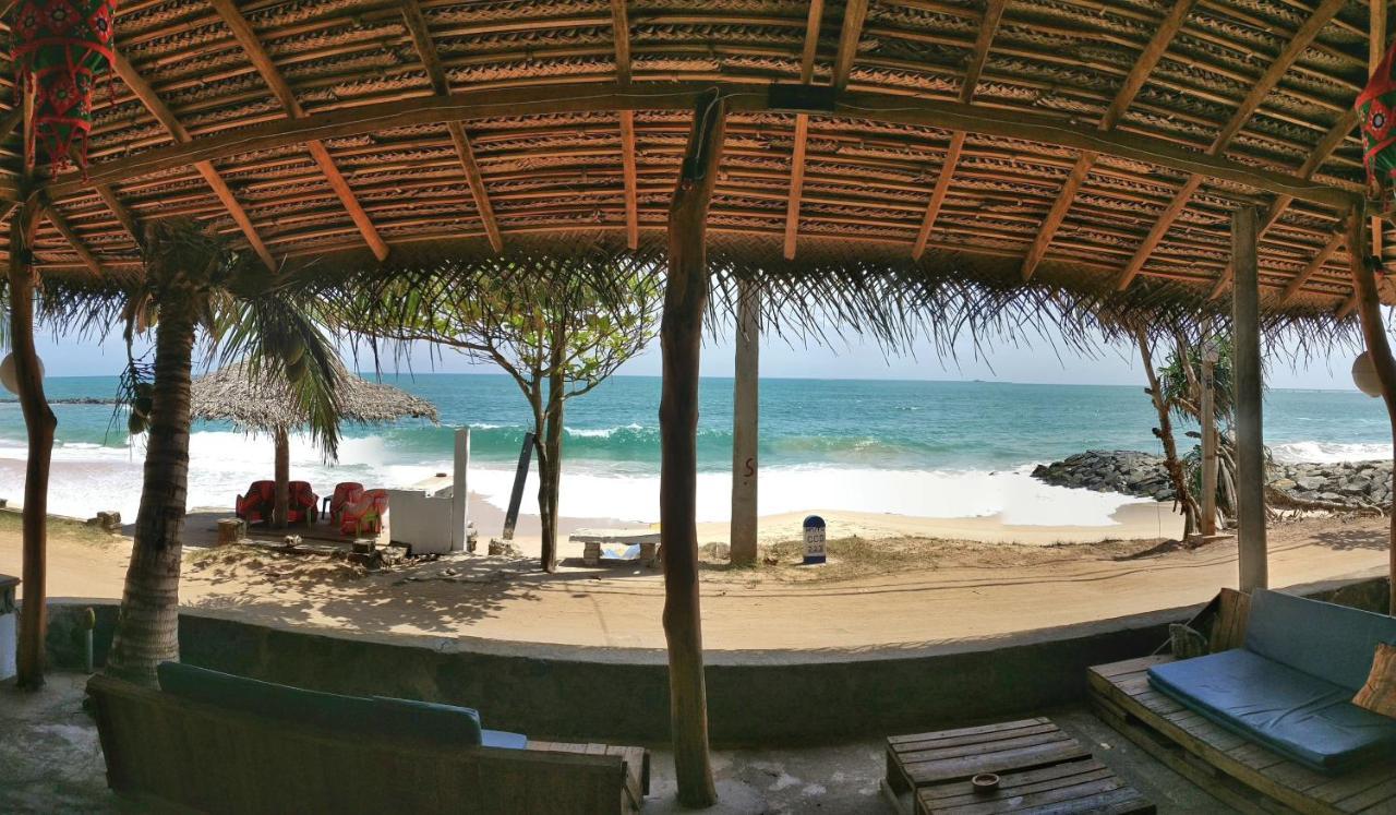 Sunchaser Beach Hotel Tangalle Ngoại thất bức ảnh